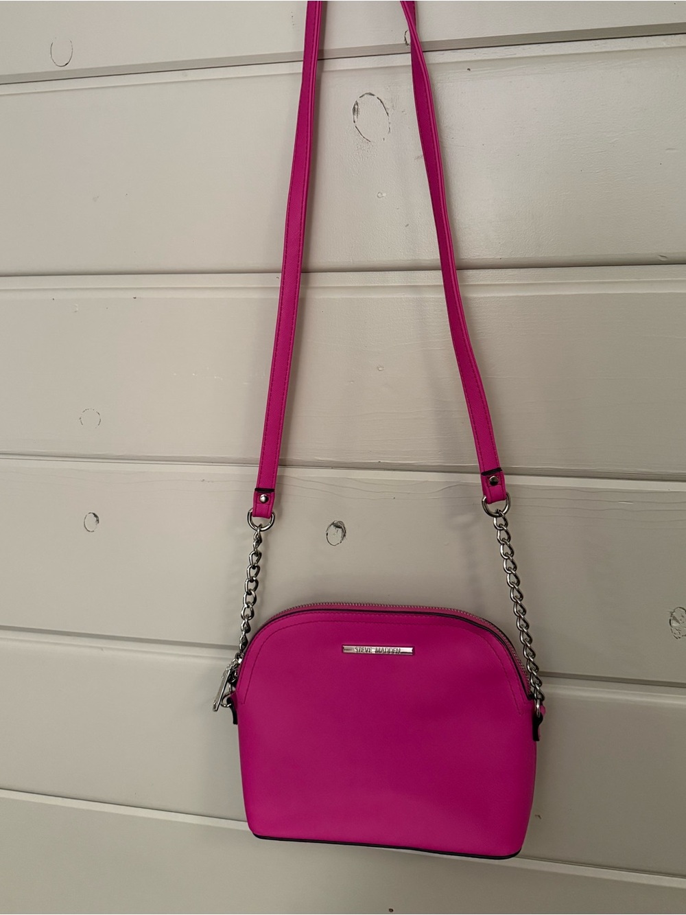 Steve Madden Hot Pink Crossbody with Chain Strap🩷